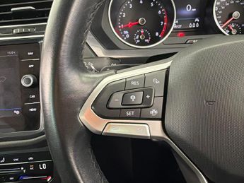 Volkswagen Tiguan 1.5 TSI Life DSG (150 ps) - SD CARD MEDIA INPUT - AUTO HEADLIGHT