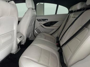 Jaguar I-PACE 400 90kWh HSE Black 4WD (400 ps) - CARPLAY - KEYLESS ENTRY - LED