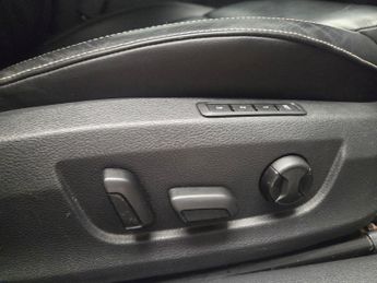 Skoda Superb 2.0 TDI SE Technology DSG (150 ps) - DRIVER MEMORY SEAT - BLUETO