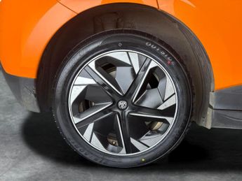 MG Mg4 64kWh Trophy Long Range (203 ps) - HEATED STEERING - BLIND SPOT 