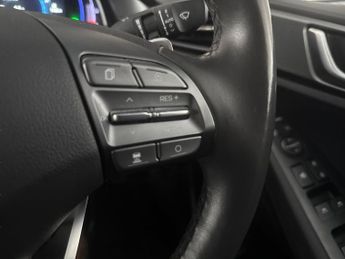 Hyundai Ioniq 38.3kWh Premium (136 ps) - LED - REVERSE CAM - NAV