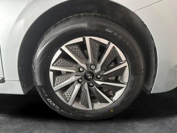 Hyundai Ioniq 38.3kWh Premium (136 ps) - LED - REVERSE CAM - NAV