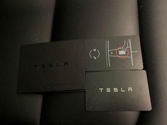 Tesla Model Y SUV RWD (346 ps) - HEATED SEATS - HEATED STEERING - WIFI