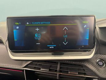 Peugeot E-2008 50kWh GT Premium (7kW Charger) (136 ps) - REVERSE CAM - ALCANTAR