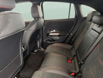 Mercedes-Benz EQA EQA 250+ 70.5kWh AMG Line (190 ps) - ADAPTIVE LIGHTS - HEATED LE