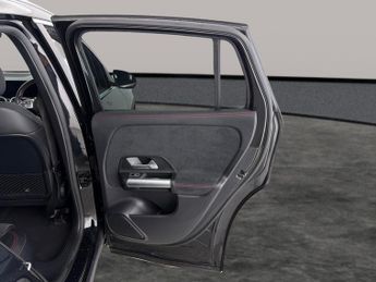 Mercedes-Benz EQA EQA 250+ 70.5kWh AMG Line (190 ps) - ADAPTIVE LIGHTS - HEATED LE