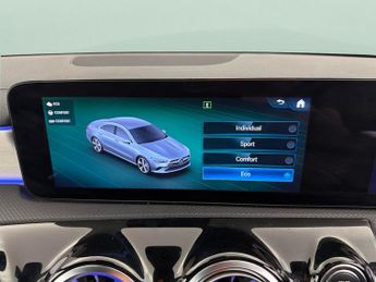 Mercedes-Benz CLA 1.3 CLA180 AMG Line (Premium 2) Coupe 7G-DCT (136 ps) - LED - NA