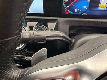 Mercedes-Benz CLA 1.3 CLA180 AMG Line (Premium 2) Coupe 7G-DCT (136 ps) - LED - NA