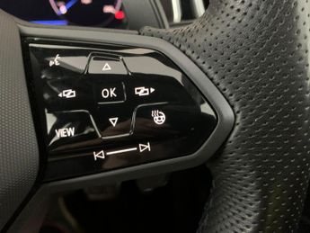 Volkswagen T-Roc 2.0 TSI R DSG 4Motion (300 ps) - PARK ASSIST - NAV - ALCANTARA
