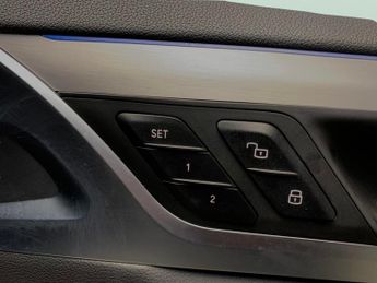 BMW iX3 80kWh Premier Edition Pro (286 ps) - HK AUDIO - DRIVING ASSISTAN