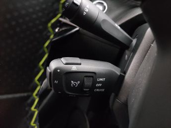 Peugeot E-208 50kWh GT Premium (7kW Charger) (136 ps) - REVERSE CAM - NAV