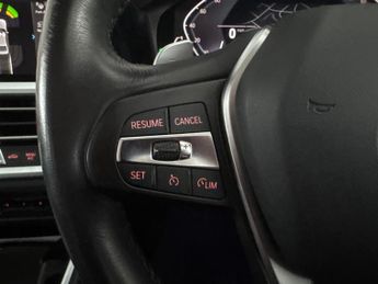 BMW 3 Series 2.0 330e 12kWh SE Pro Plug-in (292 ps) - NAV - PERFORMANCE CONTR