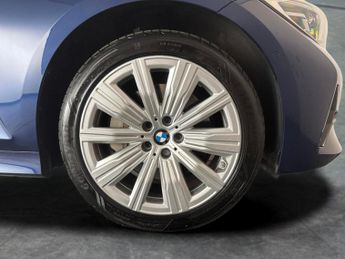 BMW 3 Series 2.0 330e 12kWh SE Pro Plug-in (292 ps) - NAV - PERFORMANCE CONTR