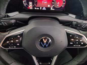 Volkswagen Golf 2.0 TDI GTD DSG (200 ps) - LED - ALCANTARA - HEATED STEERING