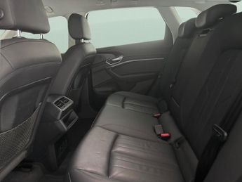 Audi e-tron 50 Technik quattro 71.2kWh (11kW Charger) (313 ps) - CARPLAY - L