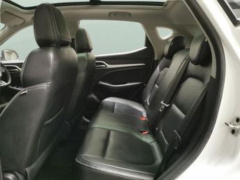 MG MG ZS 44.5kWh Exclusive (143 ps) - HEATED SEATS - NAV - BLIND SPOT ASS