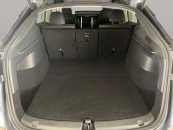 Tesla Model Y (Dual Motor) Long Range 4WDE (384 bhp) - KEYLESS ENTRY - REV CAM