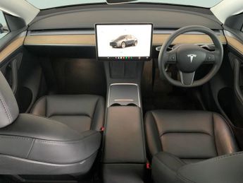 Tesla Model Y (Dual Motor) Long Range 4WDE (384 bhp) - KEYLESS ENTRY - REV CAM