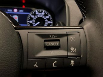 Nissan Qashqai 1.3 DIG-T MHEV Acenta Premium XTRON (158 ps) - BLIND SPOT ASSIST