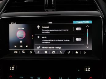 Jaguar F-PACE 2.0 D180 Chequered Flag AWD (180 ps) - ACTIVE LANE ASSIST - REVE