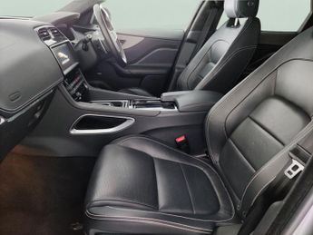 Jaguar F-PACE 2.0 D180 Chequered Flag AWD (180 ps) - ACTIVE LANE ASSIST - REVE