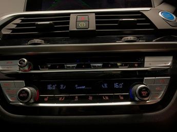 BMW iX3 80kWh Premier Edition Pro (286 ps) - HK AUDIO - DRIVING ASSISTAN