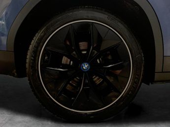 BMW iX3 80kWh Premier Edition Pro (286 ps) - HK AUDIO - DRIVING ASSISTAN