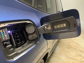 BMW iX3 80kWh Premier Edition Pro (286 ps) - HK AUDIO - DRIVING ASSISTAN