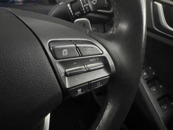 Hyundai Ioniq 38.3kWh Premium (136 ps) - LED - REVERSE CAM - NAV