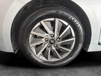 Hyundai Ioniq 38.3kWh Premium (136 ps) - LED - REVERSE CAM - NAV