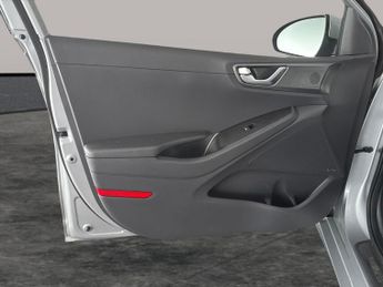 Hyundai Ioniq 38.3kWh Premium (136 ps) - LED - REVERSE CAM - NAV