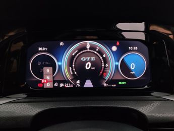 Volkswagen Golf 1.4 TSI 13kWh GTE Plug-in DSG (245 ps) - NAV - HEATED STEERING