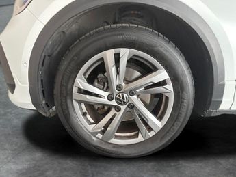 Volkswagen T-Roc 1.5 TSI R-Line DSG (150 ps) - DIGITAL DASH - PARK SENSORS - AIR 