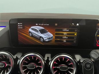 Mercedes-Benz EQA EQA 250+ 70.5kWh AMG Line (190 ps) - ADAPTIVE LIGHTS - HEATED LE