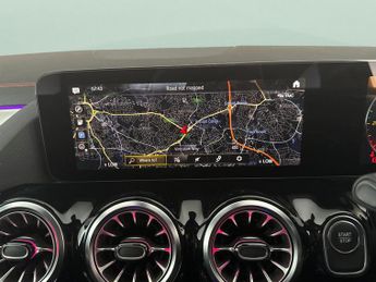Mercedes-Benz EQA EQA 250+ 70.5kWh AMG Line (190 ps) - ADAPTIVE LIGHTS - HEATED LE