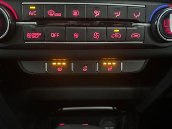 Kia Xceed 1.6 GDi 8.9kWh 3 Plug-in DCT (139 bhp) - APPLE CARPLAY - REV CAM