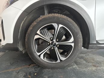 Kia Xceed 1.6 GDi 8.9kWh 3 Plug-in DCT (139 bhp) - HEATED STEERING - LANE 