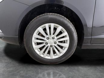 MG Mg5 61.1kWh Exclusive Long Range (156 ps) - NAV - BLUETOOTH - DRIVIN
