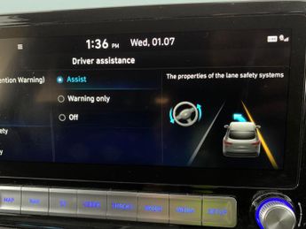 Hyundai Kona 64kWh Premium (10.5kW Charger) (204 ps) - LED - REVERSE CAM - NA