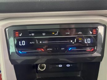Volkswagen Tiguan 1.4 TSI 13kWh Elegance Plug-in DSG (245 ps) - REVERSE CAM - HEAT