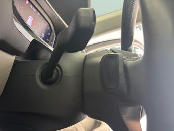 Volkswagen Tiguan 1.4 TSI 13kWh Elegance Plug-in DSG (245 ps) - REVERSE CAM - HEAT