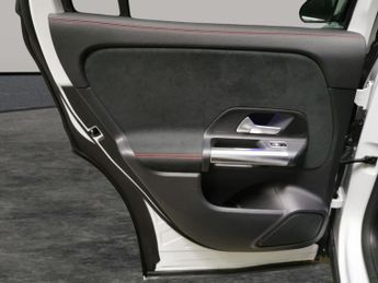 Mercedes-Benz EQA EQA 250 66.5kWh AMG Line (190 ps) - HEATED LEATHER - MIRROR PACK