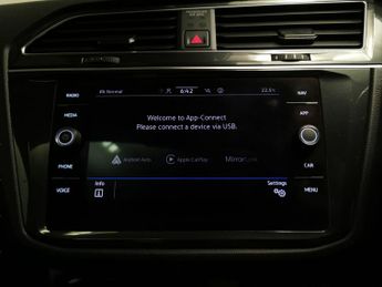 Volkswagen Tiguan 1.5 TSI Elegance DSG (150 ps) HEATED WHEEL - ADAPTIVE CRUISE - K