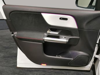 Mercedes-Benz EQA EQA 250 66.5kWh AMG Line (190 ps) - HEATED LEATHER - MIRROR PACK