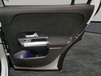 Mercedes-Benz EQA EQA 250 66.5kWh AMG Line (190 ps) - HEATED LEATHER - MIRROR PACK
