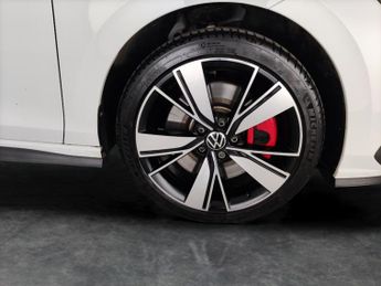 Volkswagen Golf 1.4 TSI 13kWh GTE Plug-in DSG (245 ps) - NAV - HEATED STEERING