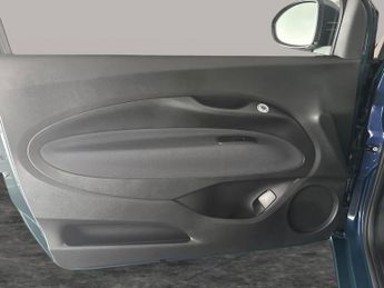 Fiat 500e 42kWh Icon (118 ps) - KEYLESS START - DAB - USB AUDIO