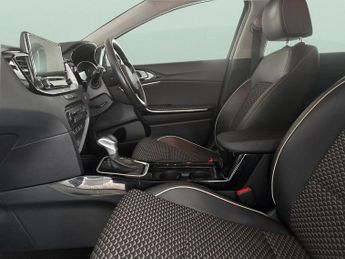 Kia Xceed 1.6 GDi 8.9kWh 3 Plug-in DCT (139 bhp) - HEATED STEERING - LANE 