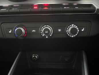 Audi Q2 35 TFSI S Line S Tronic [C+S] NAV - LED HEADLIGHTS - CRUISE