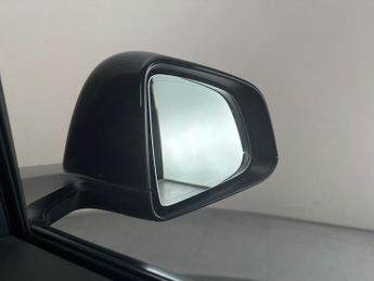 Tesla Model Y (Dual Motor) Long Range 4WDE (384 bhp) - HEATED STEERING